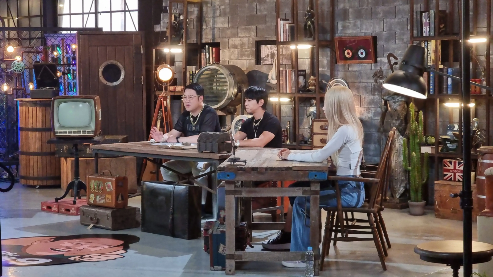 빈티지렌탈스튜디오 스튜디오발로: 트러스 천장과 소품 3000점으로 1000건 넘긴 비결 6 이미지 4