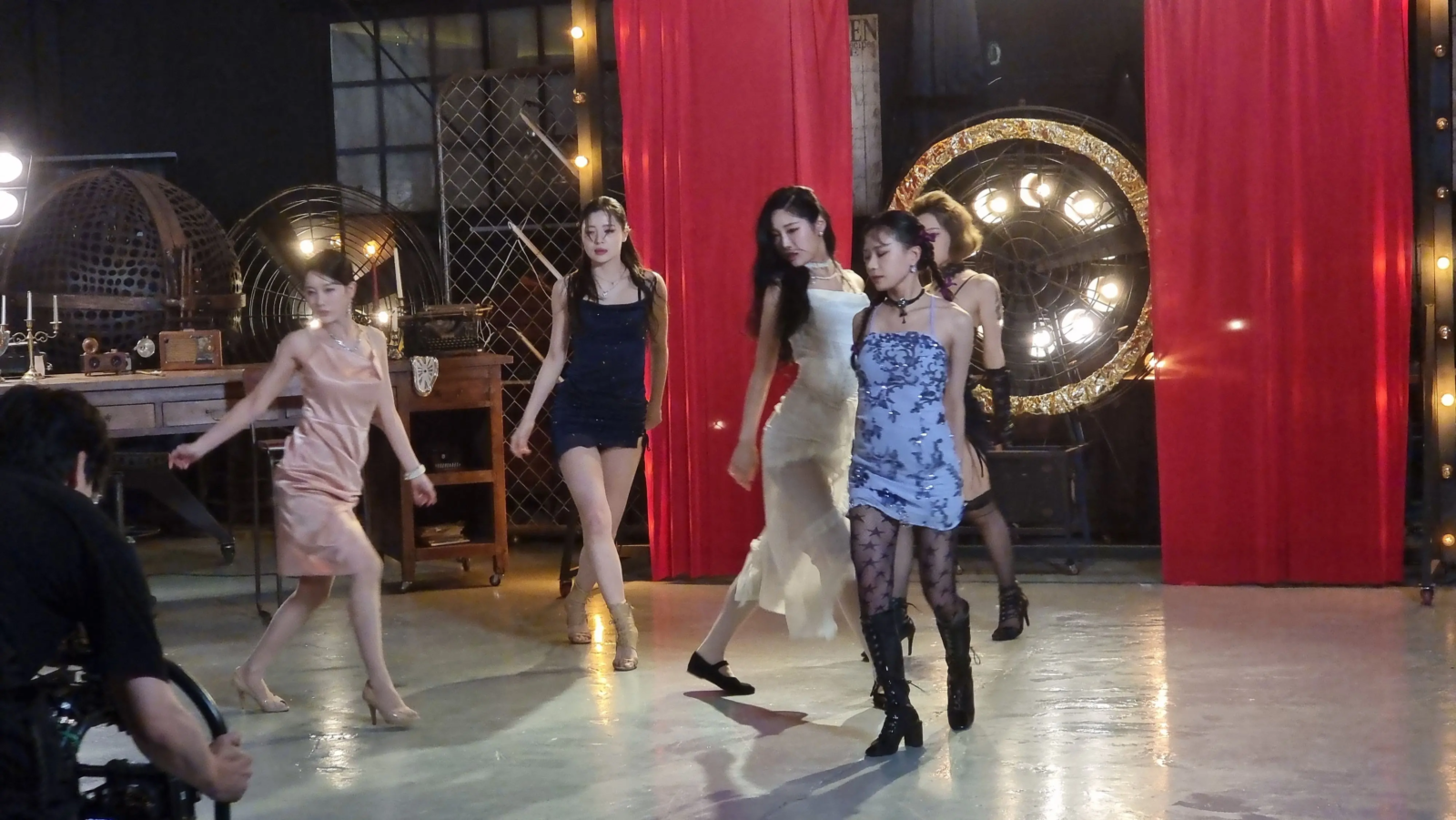 빈티지스튜디오 컨셉 연출, 이동식 가벽 20개로 촬영 퀄리티 높이는 법 알려드려요 2 이미지 9