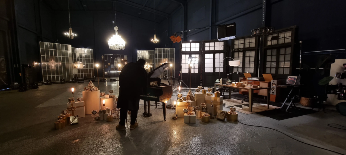 뮤비촬영스튜디오 케이팝 촬영지, 소품 3000점에 가벽 20개가 세팅비를 줄여주네요 3 이미지 1